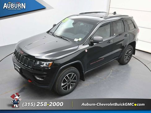 Used 2020 Jeep Grand Cherokee Trailhawk AWD/4WD image 29