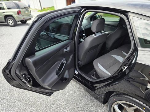 Used 2018 Ford Focus ST FWD image 20