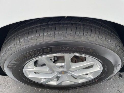 Used 2022 Chevrolet Equinox LT image 26