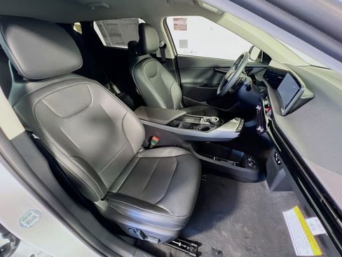 New 2026 Kia EV6 Wind RWD image 28