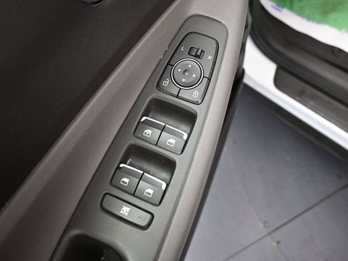 Used 2020 Hyundai Santa Fe SE FWD image 29