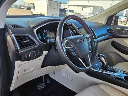 Used 2015 Ford Edge Titanium image 10