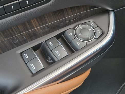 Used 2019 Cadillac XT4 Premium Luxury w/ Driver Assist Package AWD/4WD image 23