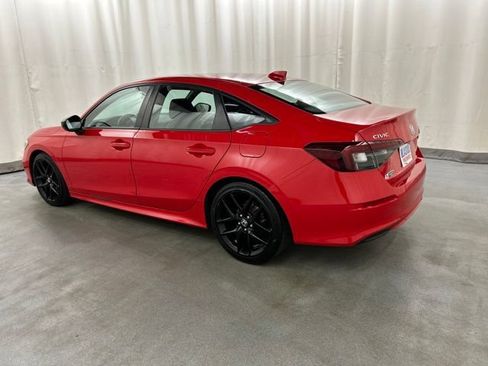 Used 2025 Honda Civic Sport image 3