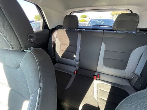 Used 2025 Chevrolet TrailBlazer LT image 37