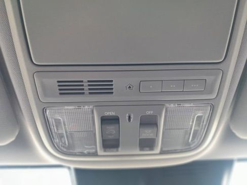 Used 2017 Honda CR-V EX-L image 9