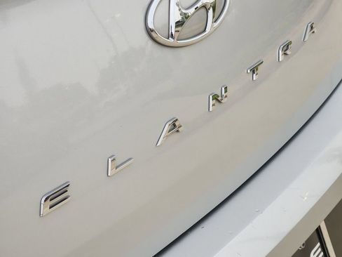 Used 2020 Hyundai Elantra SEL w/ Cargo Package (C1) image 12