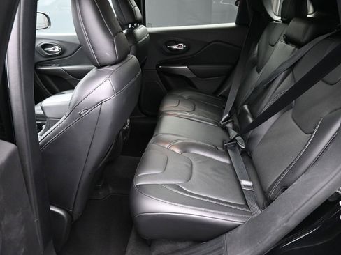 Used 2020 Jeep Cherokee Limited image 13