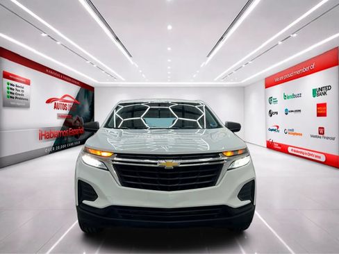 Used 2022 Chevrolet Equinox LS w/ LS Convenience Package FWD image 2