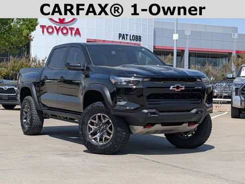 Used 2025 Chevrolet Colorado ZR2 w/ Technology Package image 2