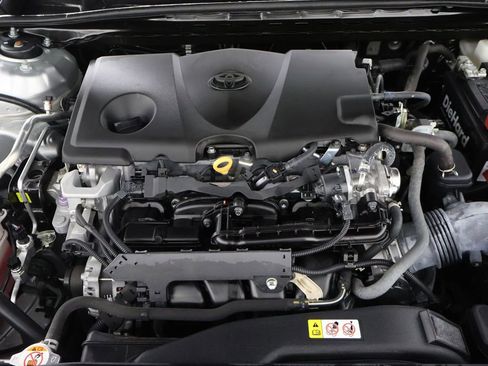 Used 2023 Toyota Camry SE image 17