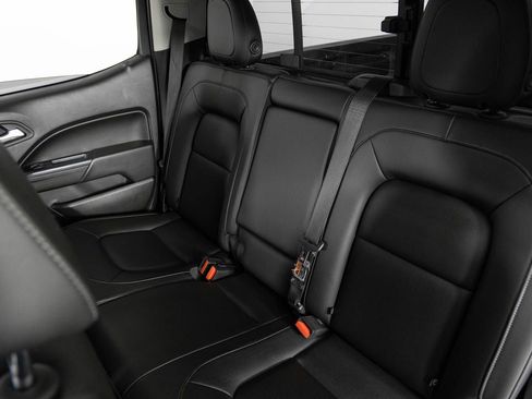 Used 2018 Chevrolet Colorado ZR2 w/ ZR2 Midnight Special Edition image 17