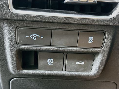 Used 2025 Hyundai Sonata SEL FWD image 17