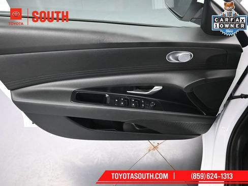 Used 2025 Hyundai Elantra SE FWD image 22