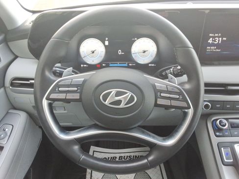 Used 2024 Hyundai Palisade SEL image 11