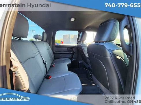 Used 2024 RAM 3500 Tradesman w/ Chrome Appearance Group AWD/4WD image 16