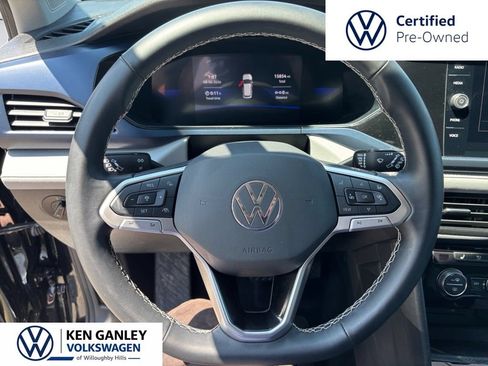 Used 2024 Volkswagen Taos SE AWD/4WD image 12