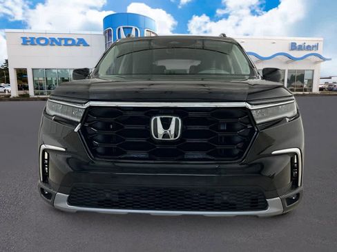 New 2025 Honda Pilot Touring image 11