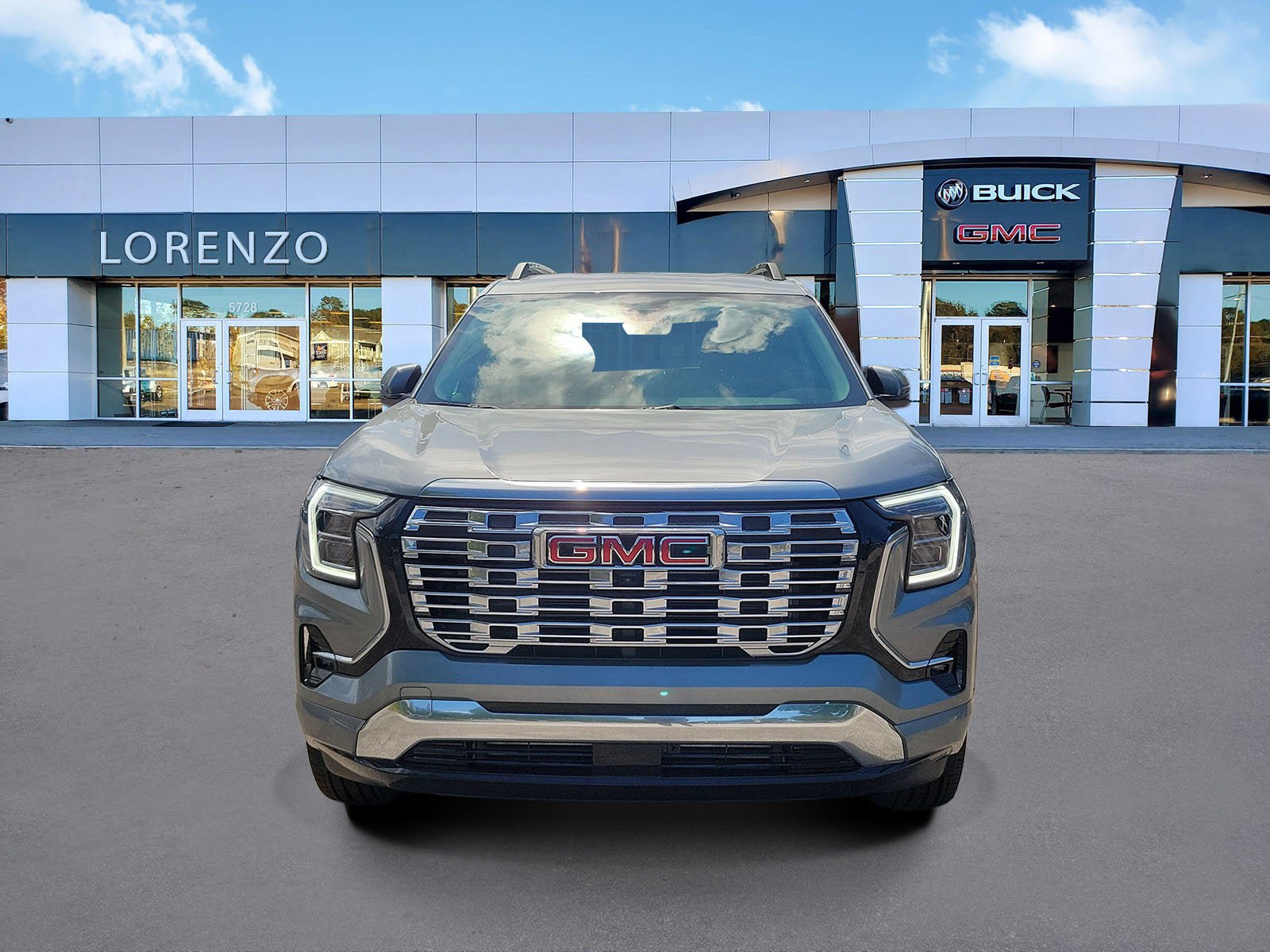 New 2027 GMC Terrain Denali w/ LPO, Floor Liner Package AWD/4WD image 2