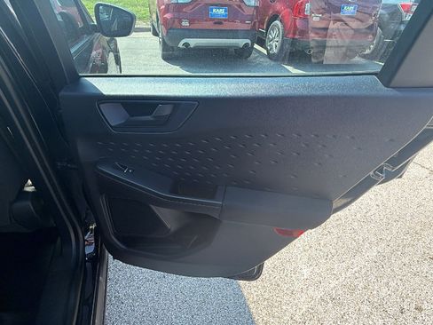 Used 2020 Ford Escape S AWD/4WD image 17