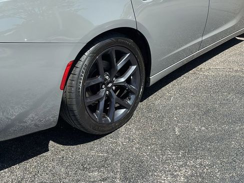 Used 2019 Dodge Charger SXT w/ Blacktop Package RWD image 8