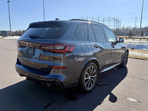 Used 2021 BMW X5 xDrive40i w/ M Sport Package image 3