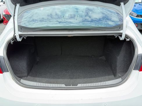 Used 2024 Chevrolet Malibu LT FWD image 12