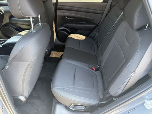 Certified 2025 Hyundai Tucson SE FWD image 22