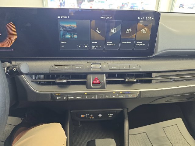 Used 2025 Kia K4 FWD image 15