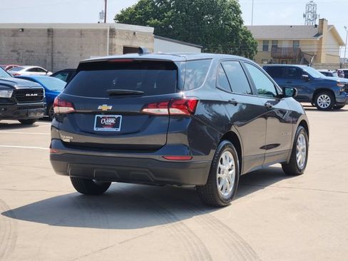 Used 2022 Chevrolet Equinox LS w/ LS Convenience Package FWD image 14