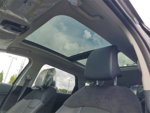 New 2026 Kia Sportage SX image 14