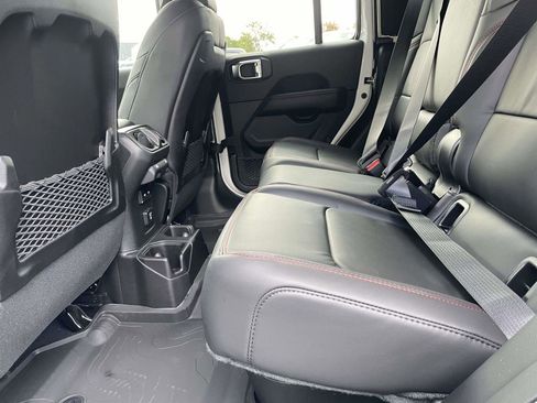 New 2025 Jeep Gladiator Rubicon image 28