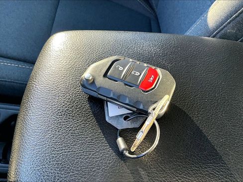 Used 2024 Jeep Wrangler Sport S image 11