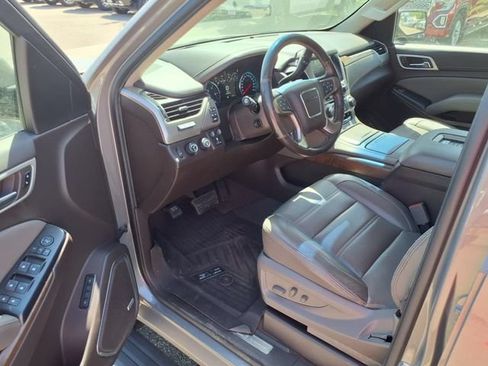 Used 2019 GMC Yukon XL Denali w/ Denali Ultimate Package AWD/4WD image 9
