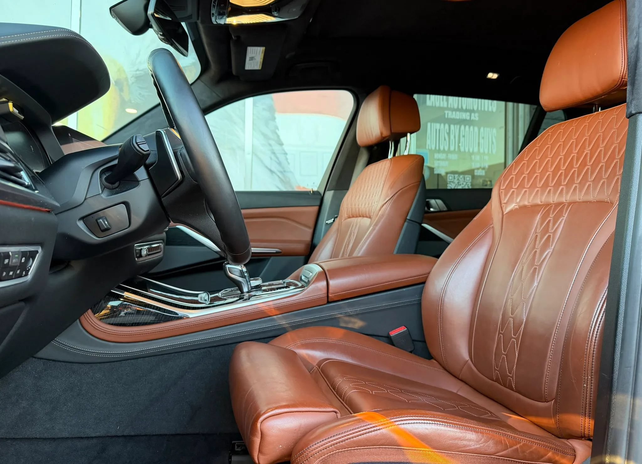Used 2019 BMW X7 xDrive50i w/ M Sport Package AWD/4WD image 9