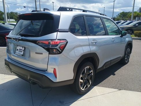 New 2026 Subaru Forester Touring AWD/4WD image 5