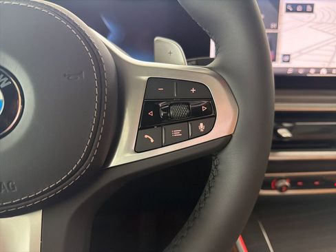 Used 2026 BMW X5 xDrive40i w/ M Sport Package image 25