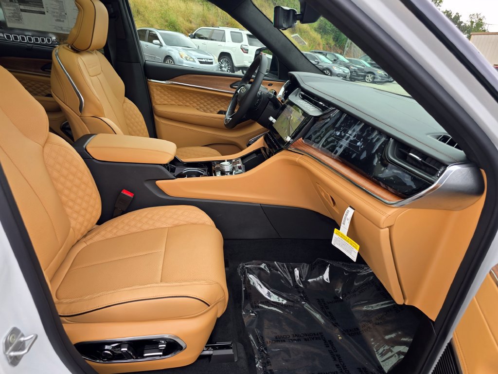 New 2027 Jeep Grand Cherokee Summit AWD/4WD image 28