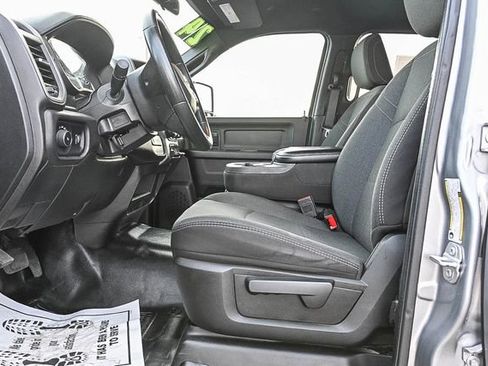 Used 2024 RAM 2500 Tradesman w/ Chrome Appearance Group image 18