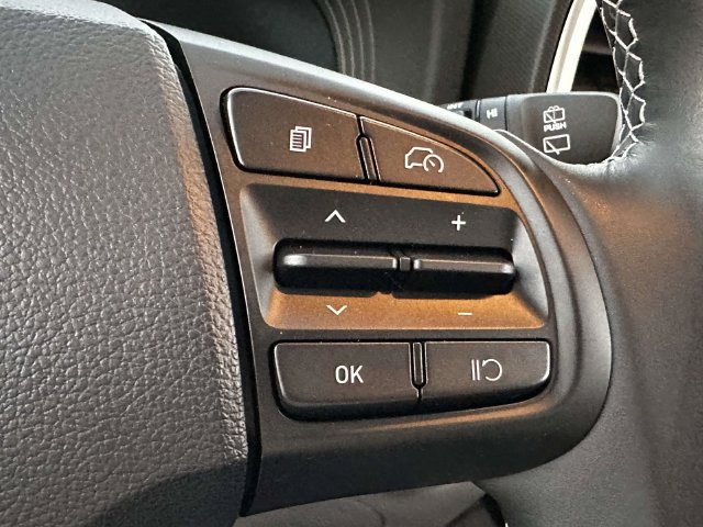 Used 2024 Hyundai Venue SEL FWD image 29