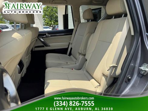 Used 2023 Lexus GX 460 Premium AWD/4WD image 11