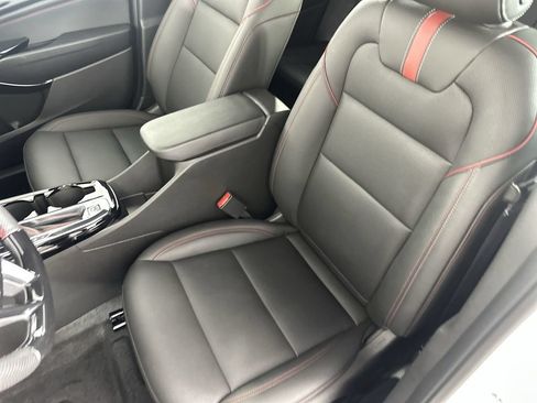 Used 2025 Chevrolet Trax RS w/ Driver Confidence Package FWD image 21