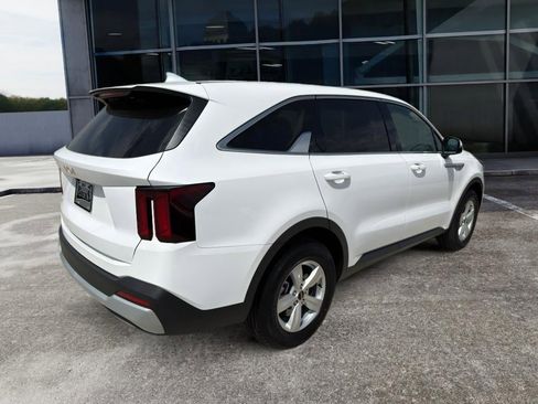 New 2026 Kia Sorento LX image 7