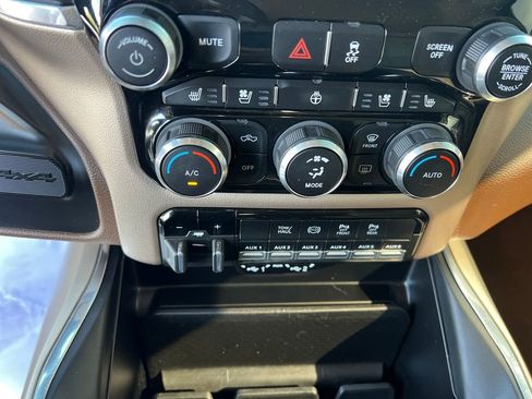 Used 2022 RAM 2500 Laramie image 22