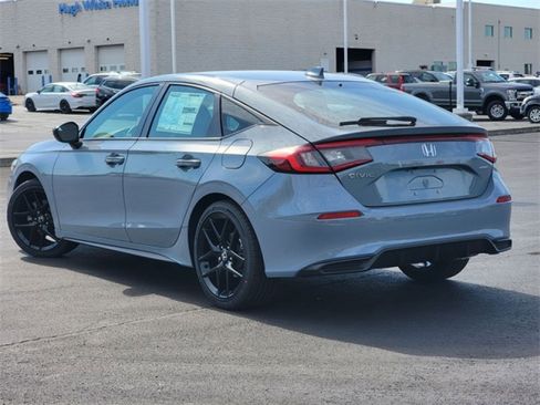 Used 2024 Honda Civic Sport image 5