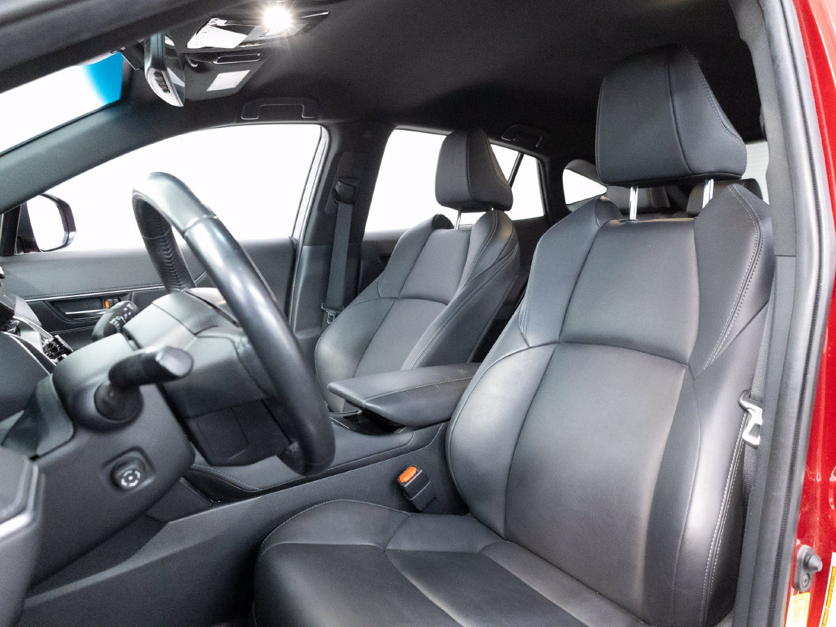 Used 2022 Toyota Venza XLE AWD/4WD image 4