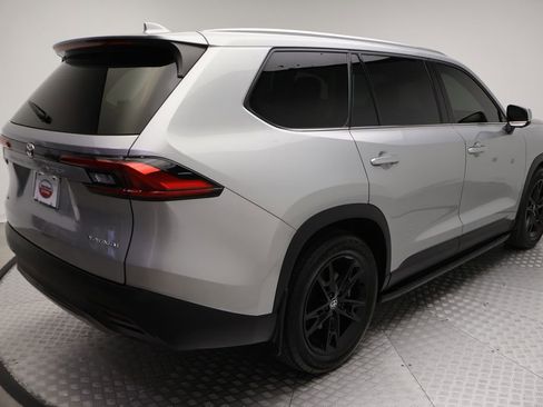 Certified 2024 Toyota Grand Highlander AWD image 7