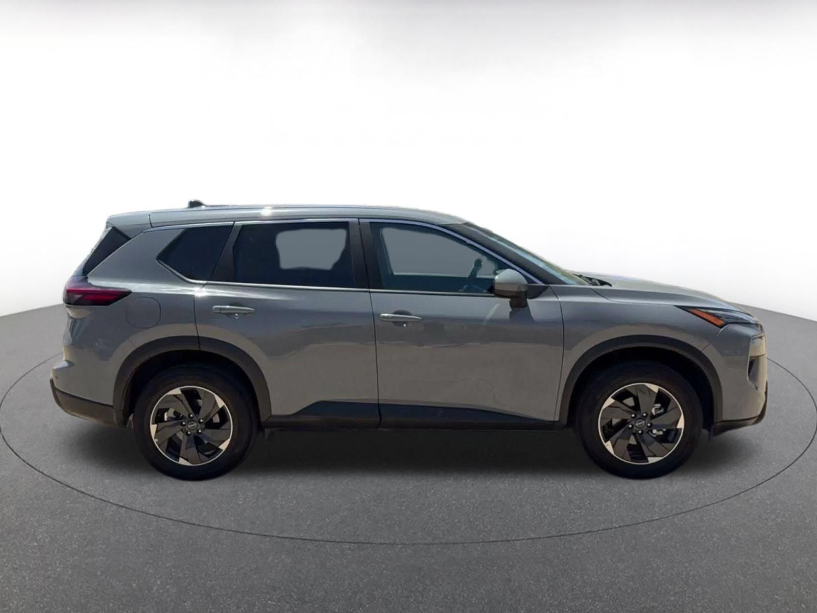 Used 2026 Nissan Rogue SV AWD/4WD image 15