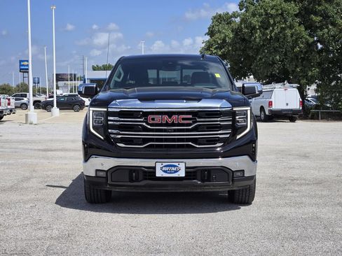 Used 2026 GMC Sierra 1500 SLT AWD/4WD image 2