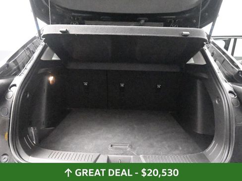 Used 2025 Chevrolet Trax LT image 25
